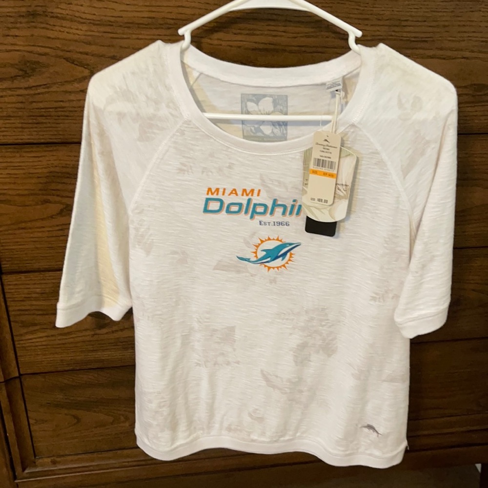 NWT Tommy Bahama Floral Blitz Tee